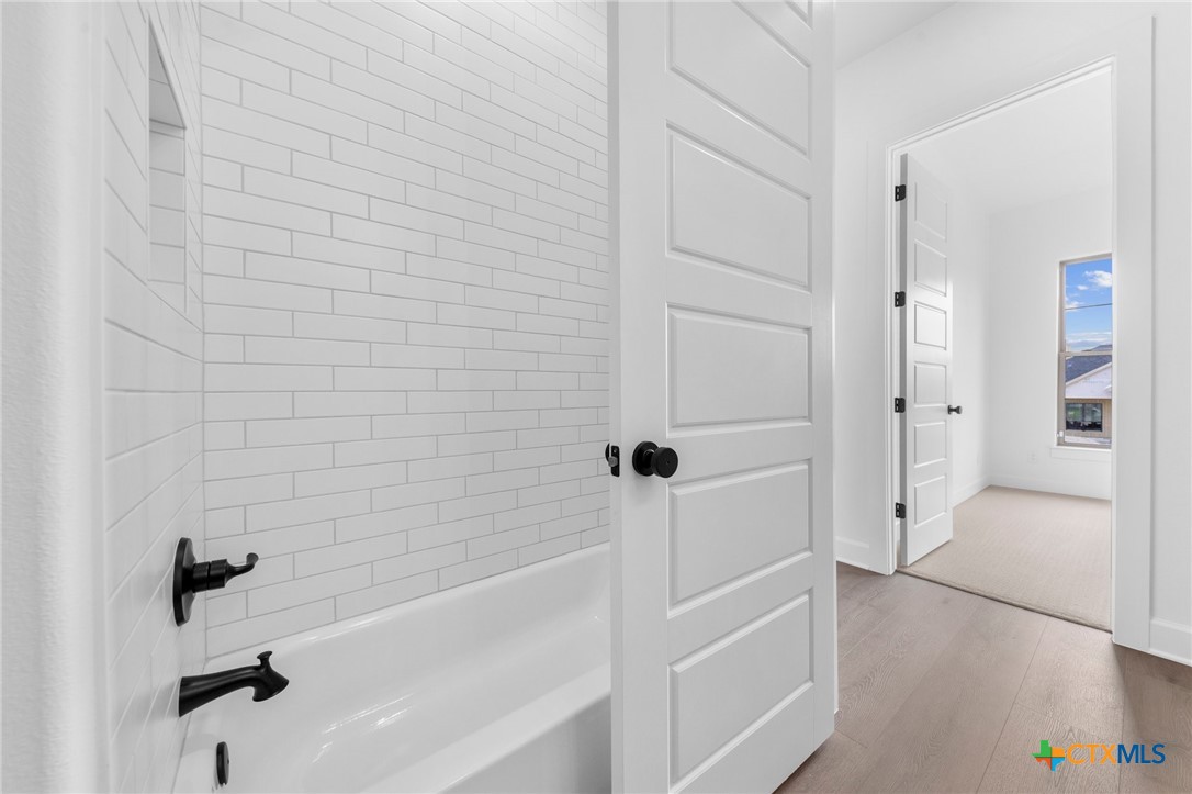 1202 Fairfax Drive Property Photo 9