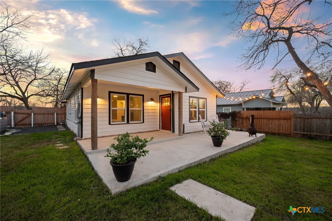1428 Lee Street Property Photo 2