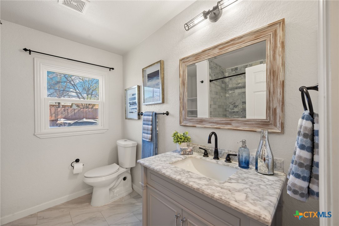 1428 Lee Street Property Photo 19