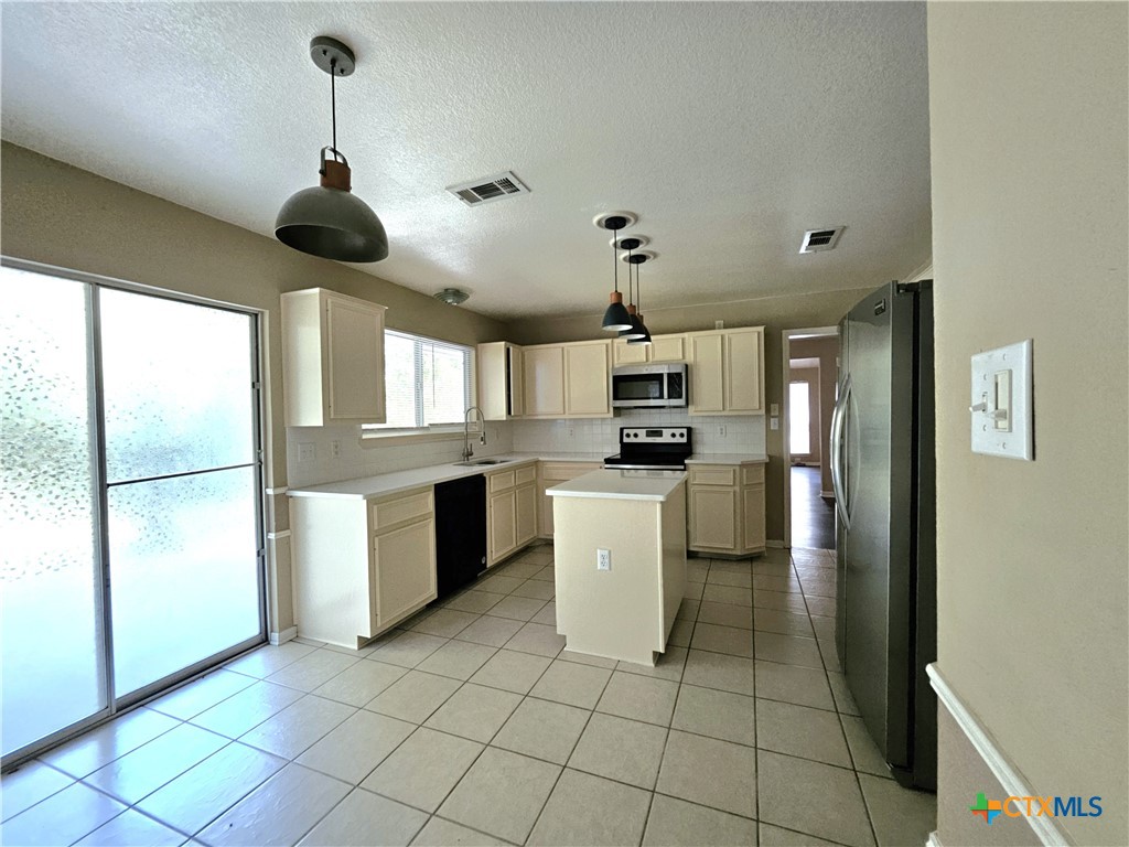 120 Wind Ridge Drive Property Photo 12