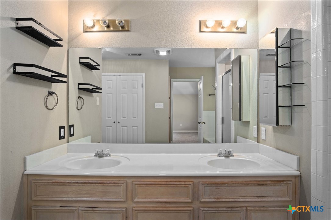 120 Wind Ridge Drive Property Photo 20
