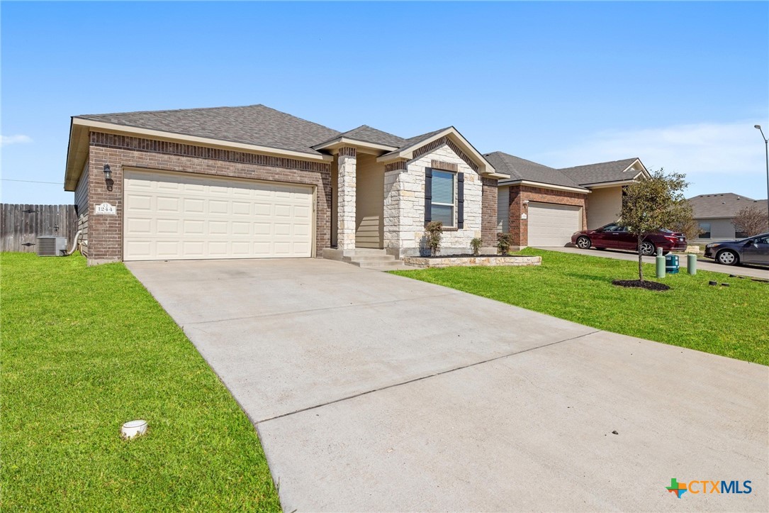 1244 Spring Terrace Loop Property Photo 2