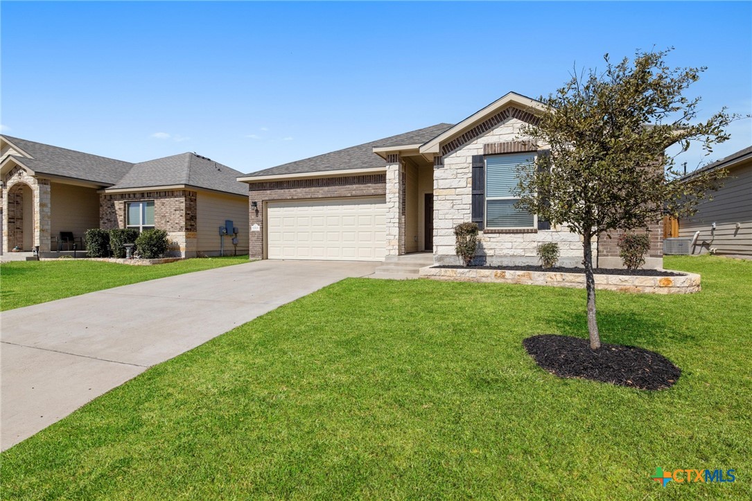 1244 Spring Terrace Loop Property Photo 3