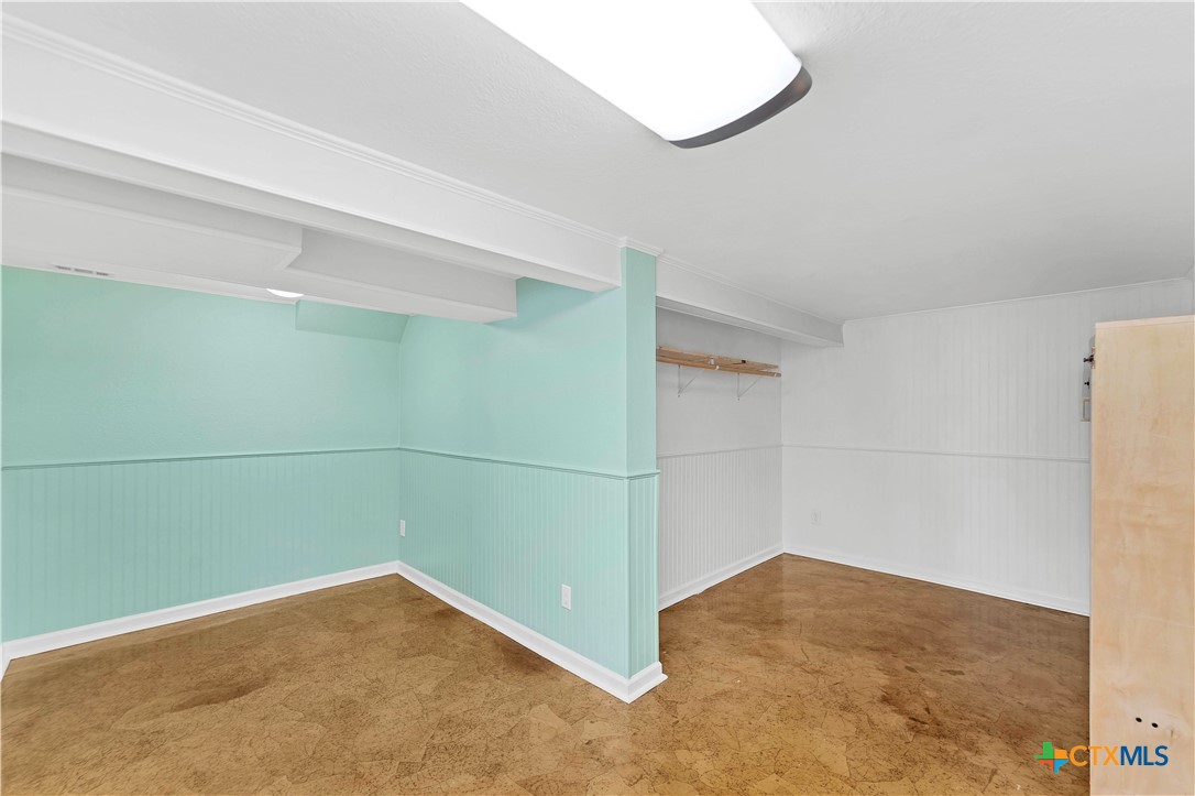 180 Caveside Drive Property Photo 18