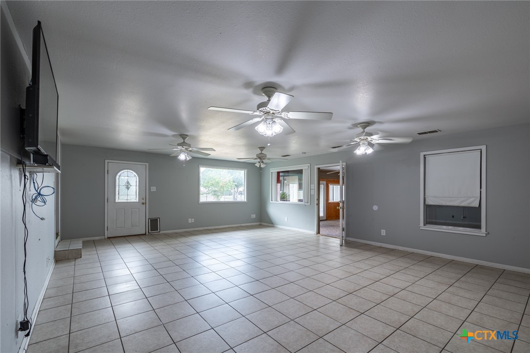 1724 Hickston Street Property Photo 22