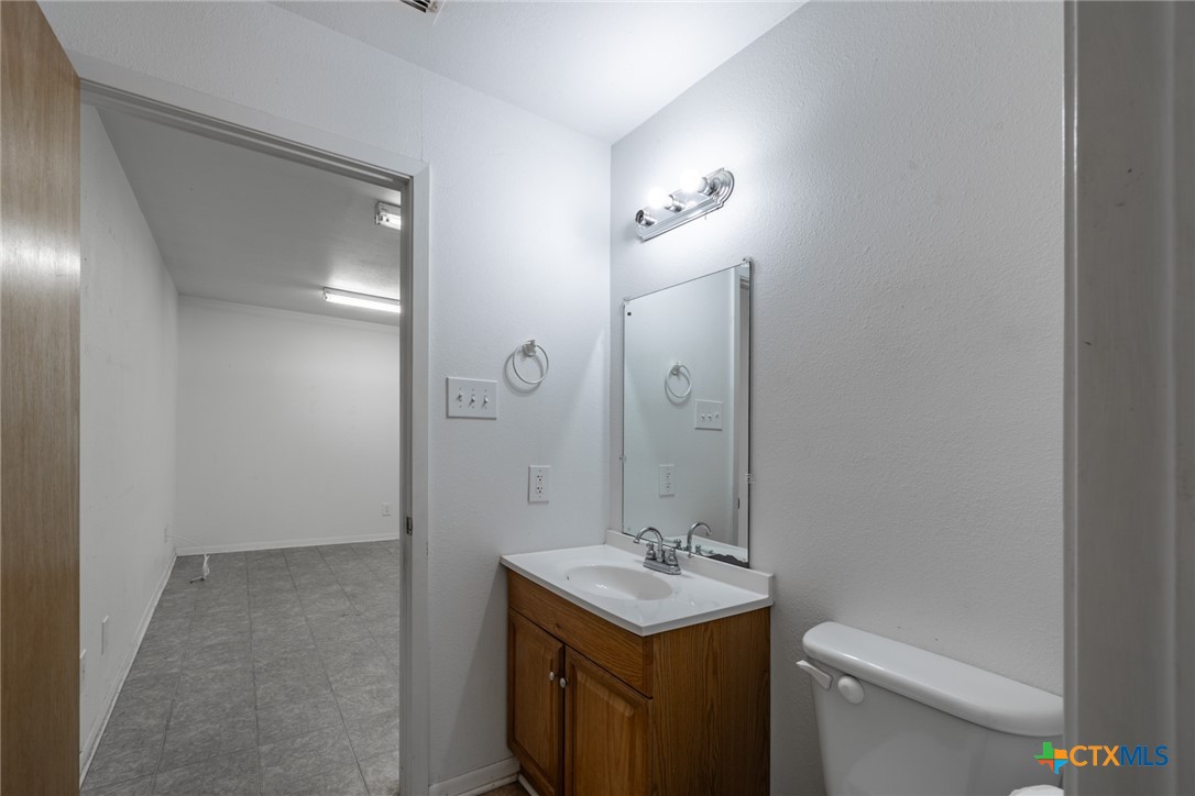 1724 Hickston Street Property Photo 27