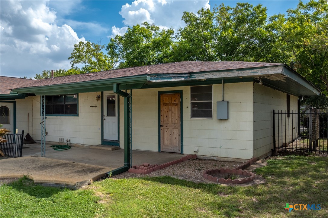 1724 Hickston Street Property Photo 35