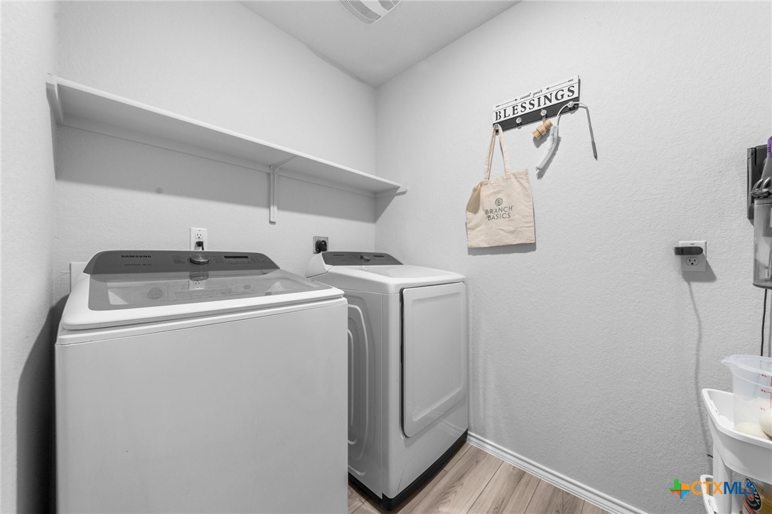 3718 Addison Street Property Photo 20