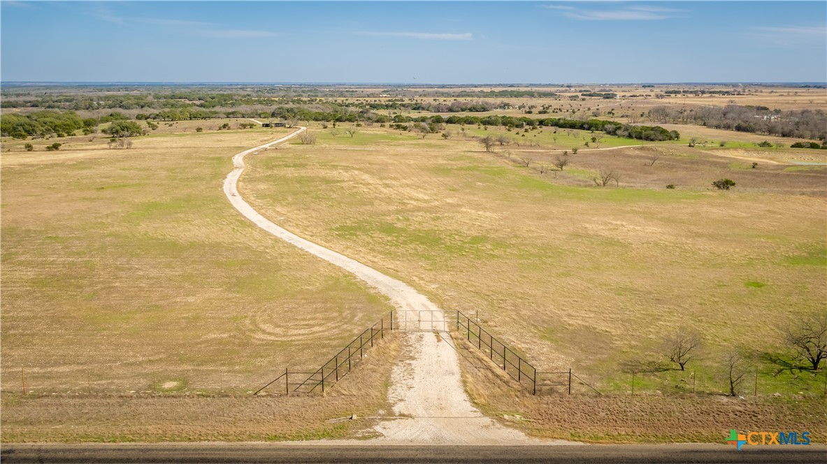 1436 Fm-932 Property Photo 3