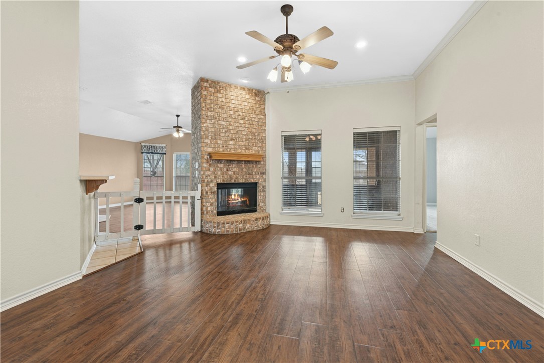 608 Mustang Trail Property Photo 8