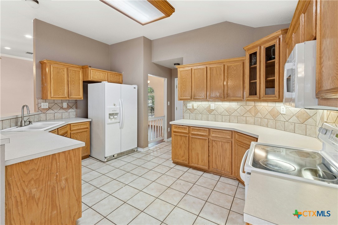 608 Mustang Trail Property Photo 11