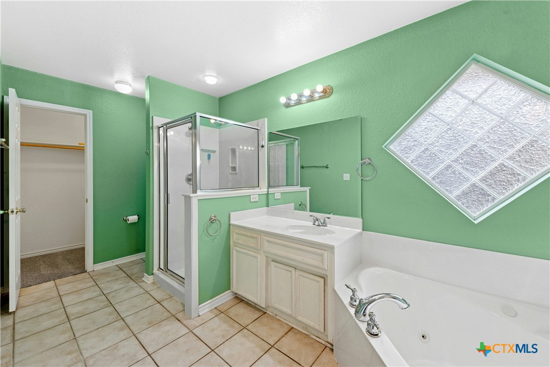608 Mustang Trail Property Photo 15