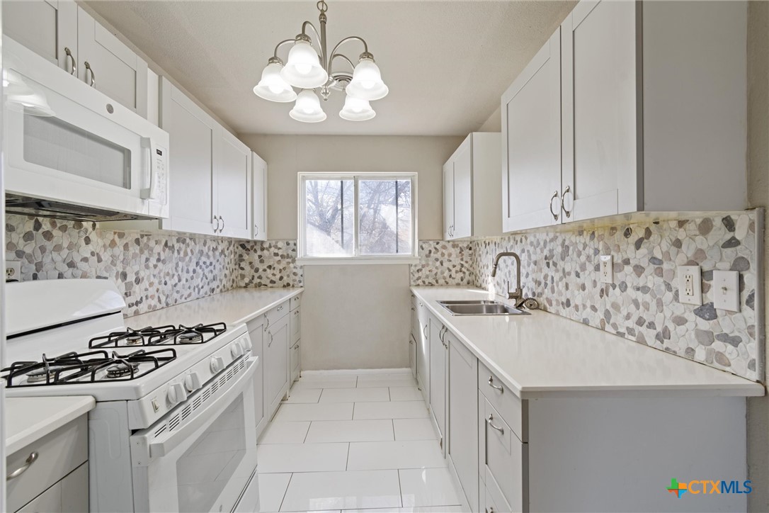 703 S 13th Street Property Photo 1