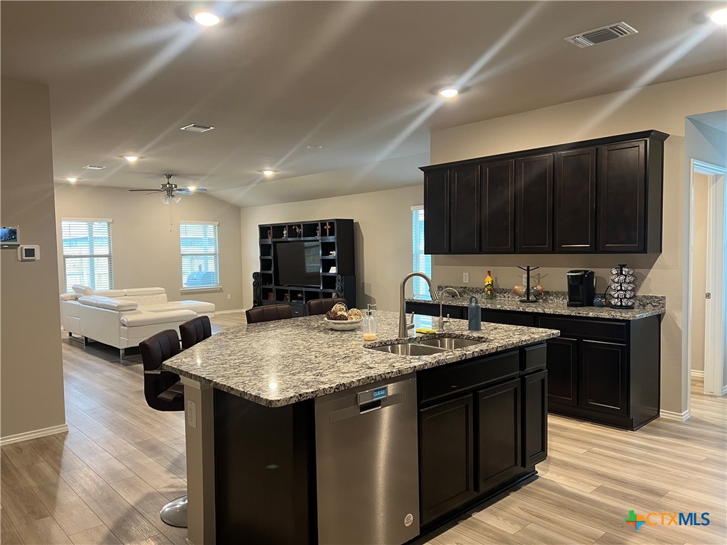 9114 Cantera Ridge Road Property Photo 3