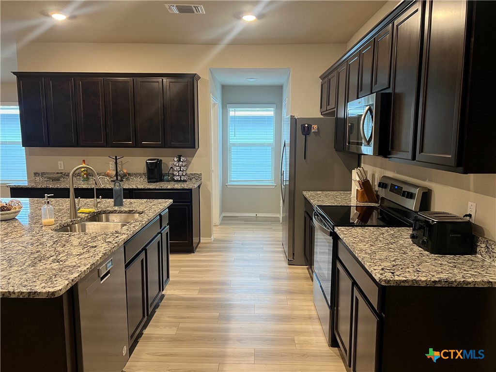 9114 Cantera Ridge Road Property Photo 4