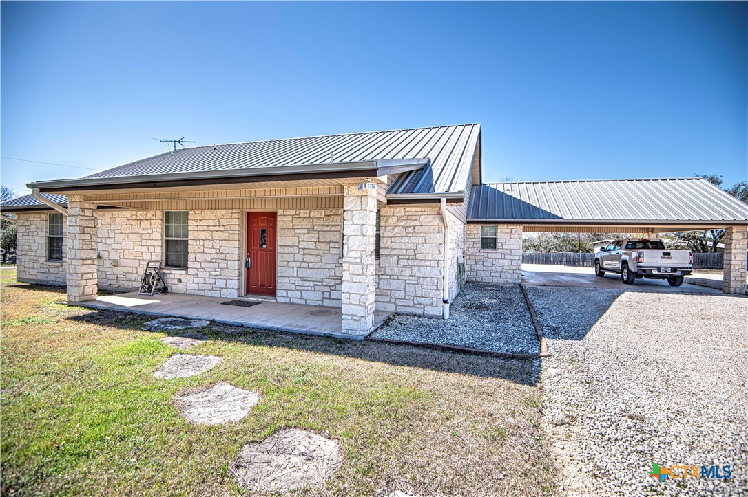 10484 E Trimmier Road Property Photo 6