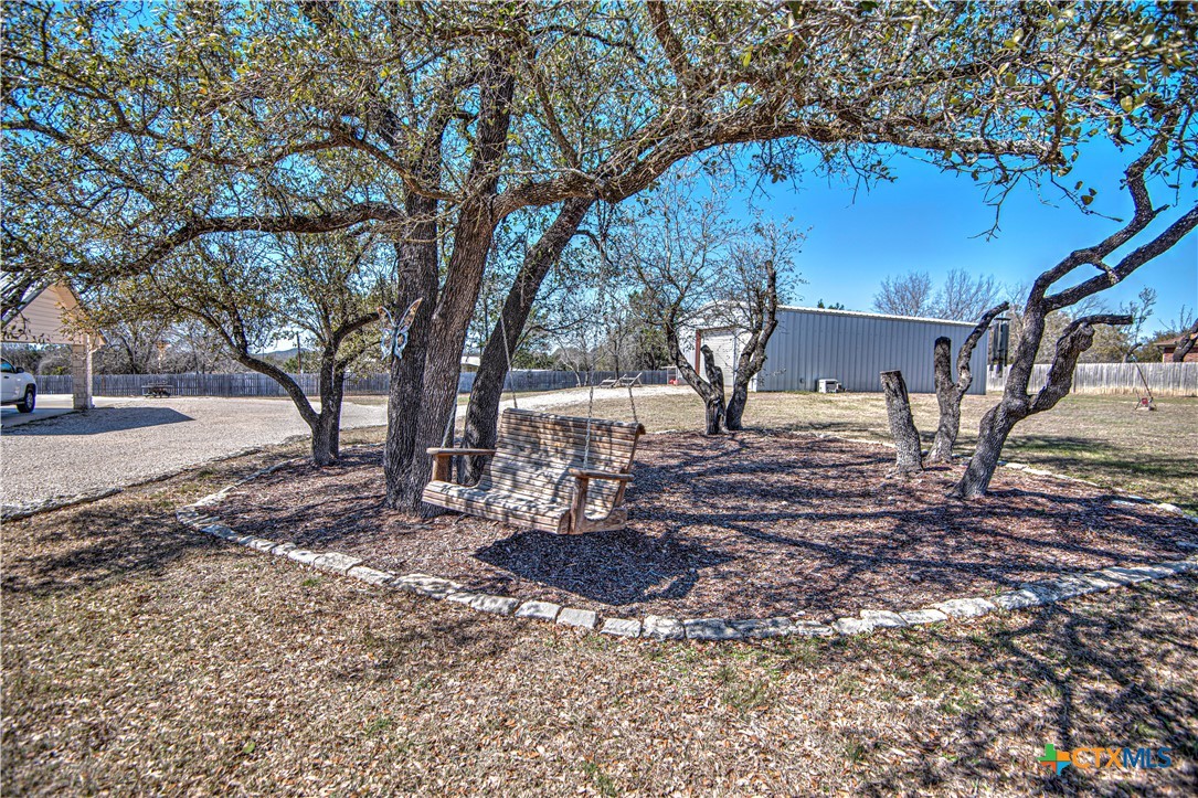 10484 E Trimmier Road Property Photo 7