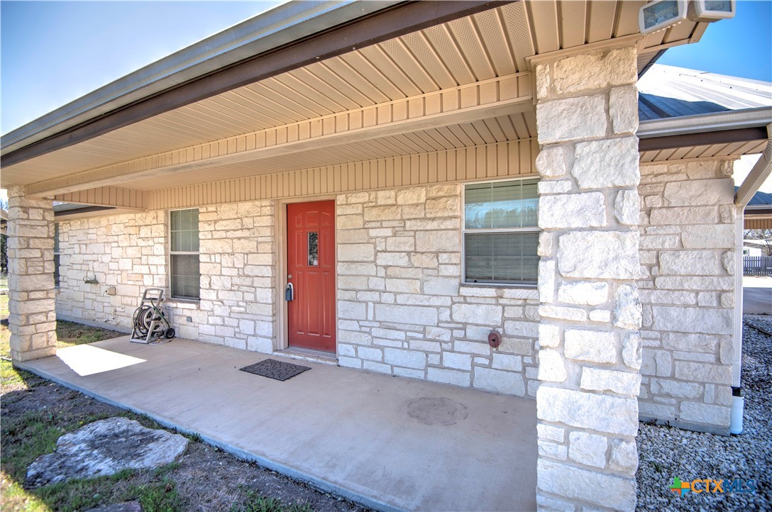 10484 E Trimmier Road Property Photo 9