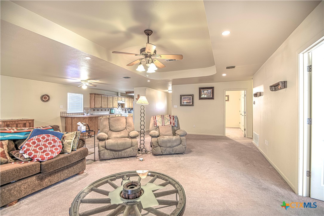 10484 E Trimmier Road Property Photo 13