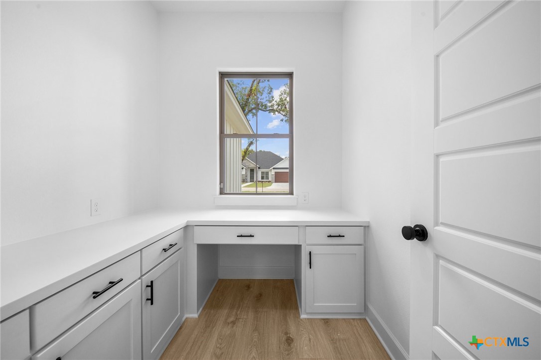 3502 Lions Ridge Drive Property Photo 10