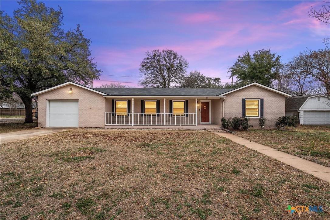 351 Santa Fe Drive Property Photo