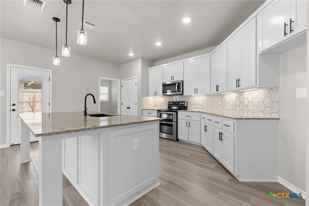 511 Roy Cordell Street Property Photo 4