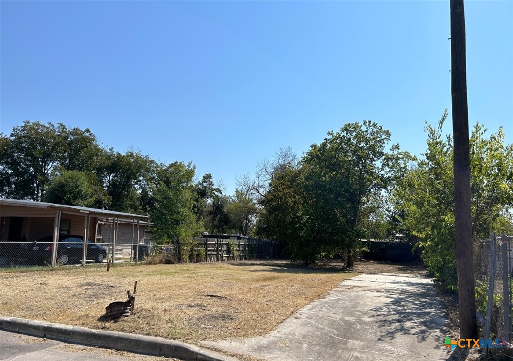 405 Harper Street Property Photo 6
