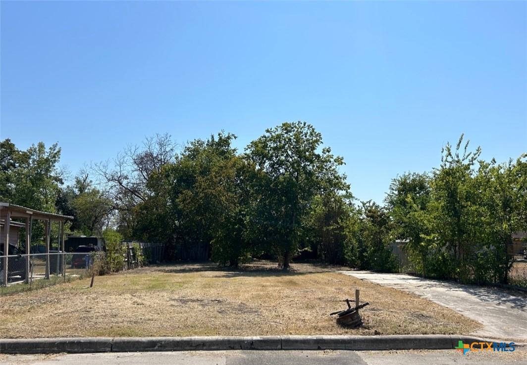 405 Harper Street Property Photo 7
