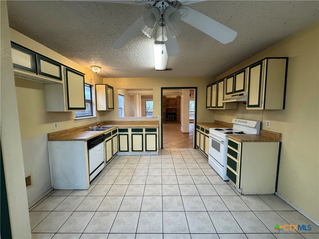 2021 Newton Drive Property Photo 18