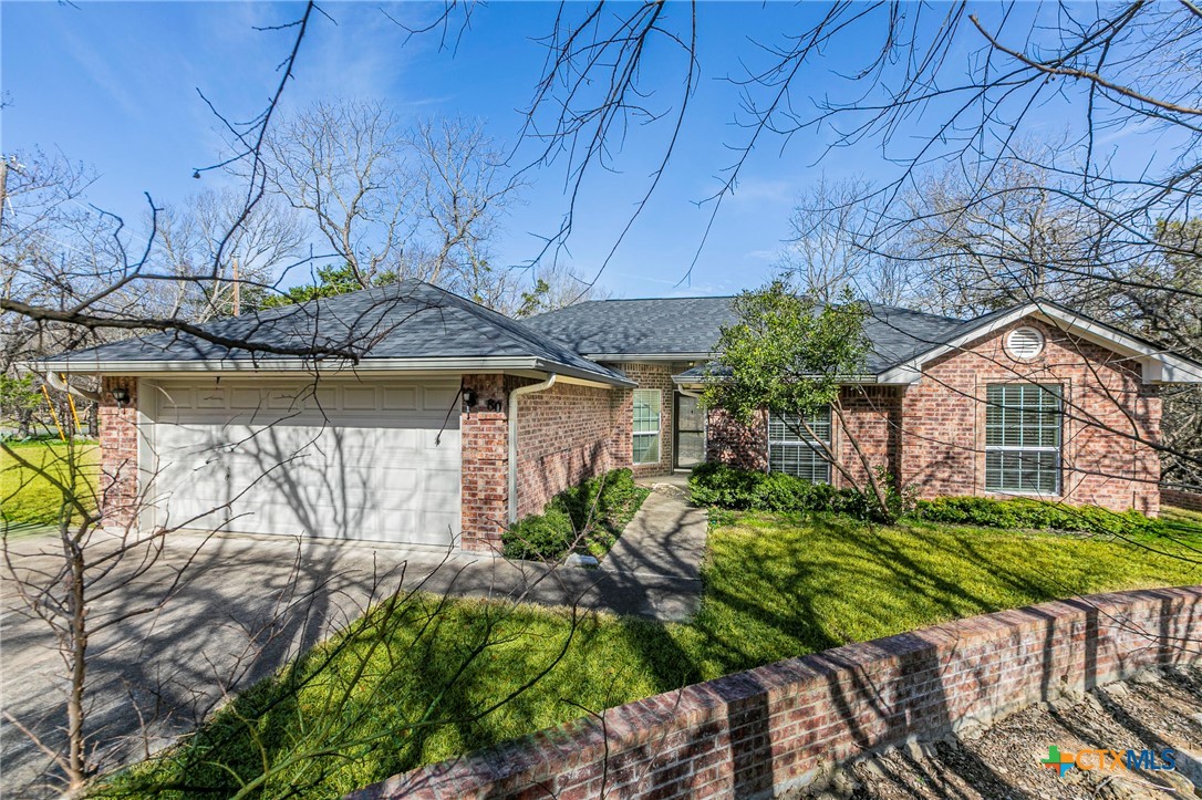 80 Willow Run Drive Property Photo 1