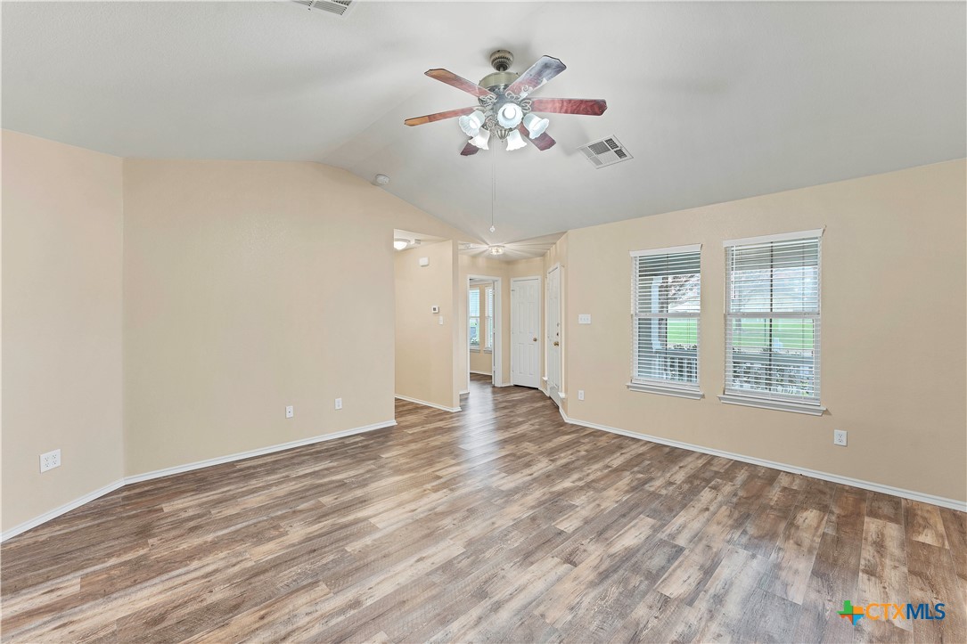 322 Sampson Property Photo 4