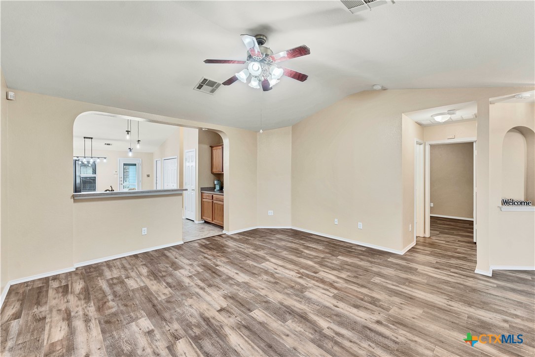 322 Sampson Property Photo 7