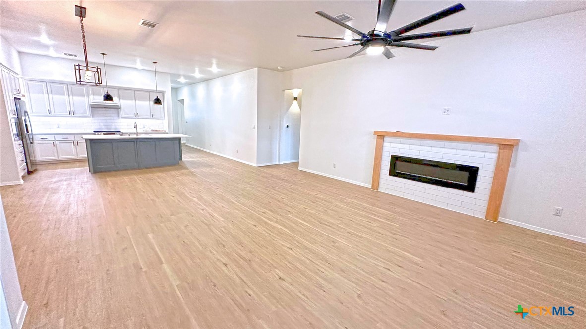 1486 Walker Place Boulevard Property Photo 15