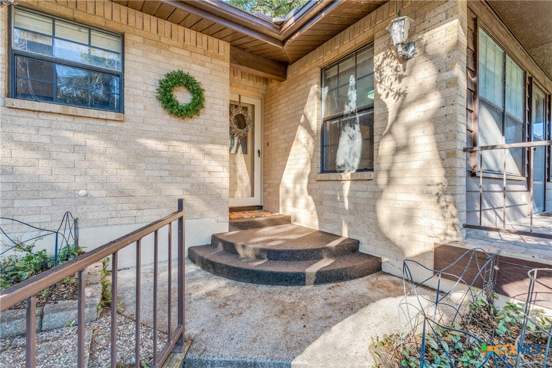 2230 Stagecoach Drive Property Photo 2
