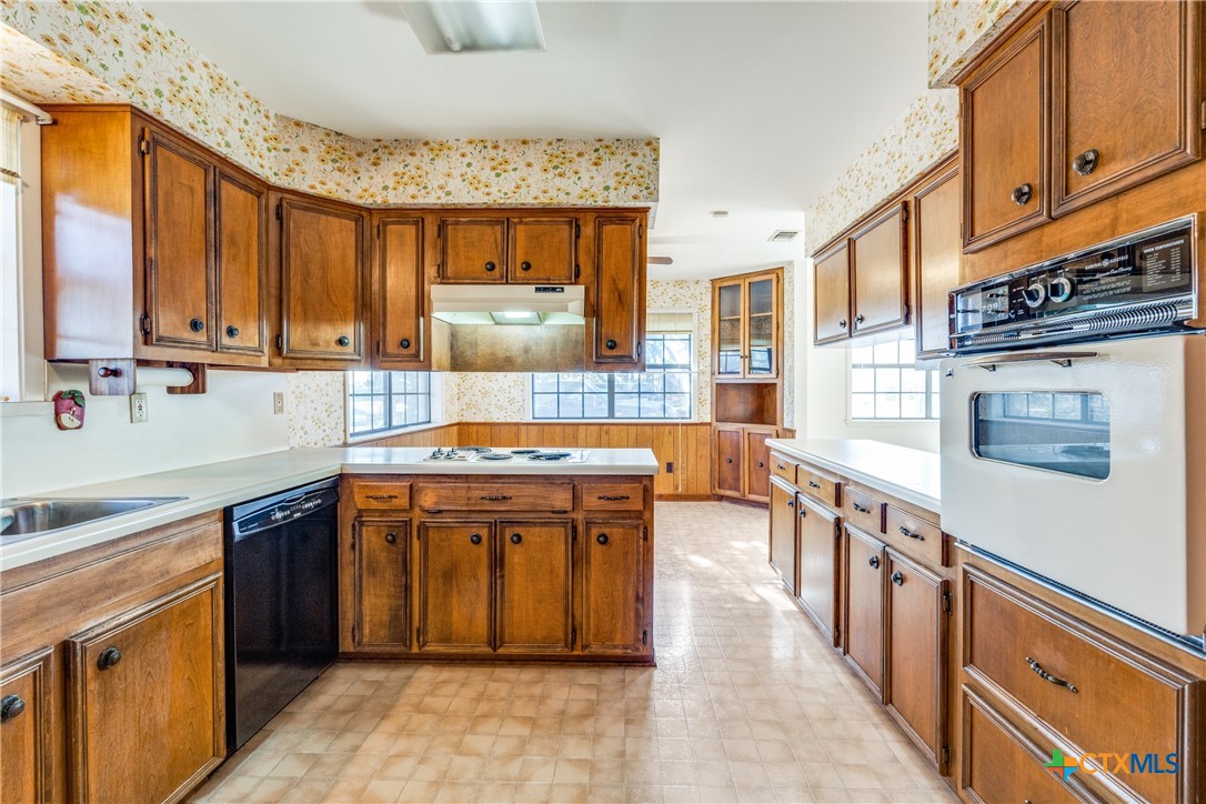 2230 Stagecoach Drive Property Photo 10