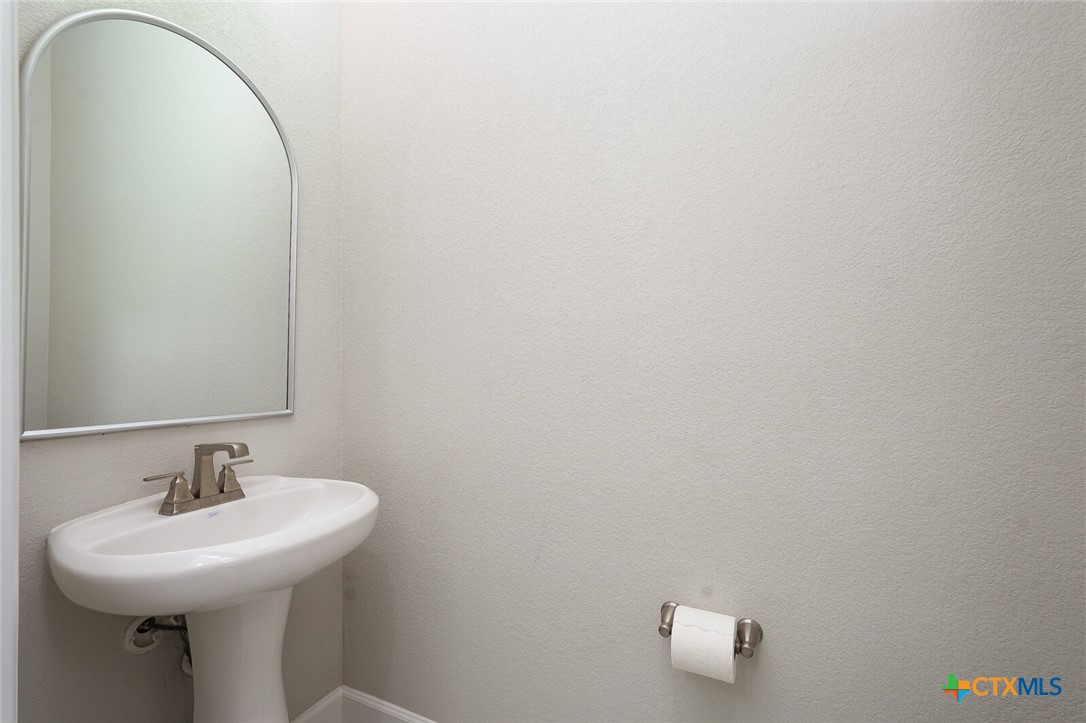 517 Freeing Oak Street Property Photo 14