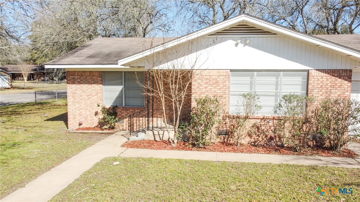301 San Jacinto Street Property Photo 1