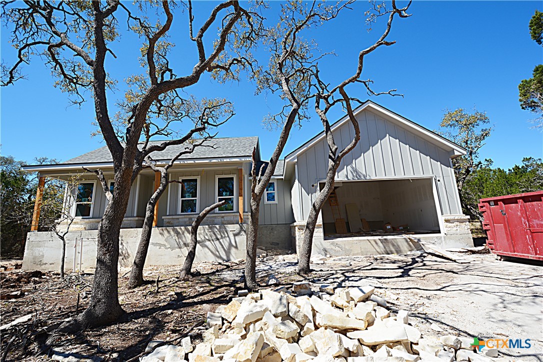 1560 Yaupon Drive Property Photo 1