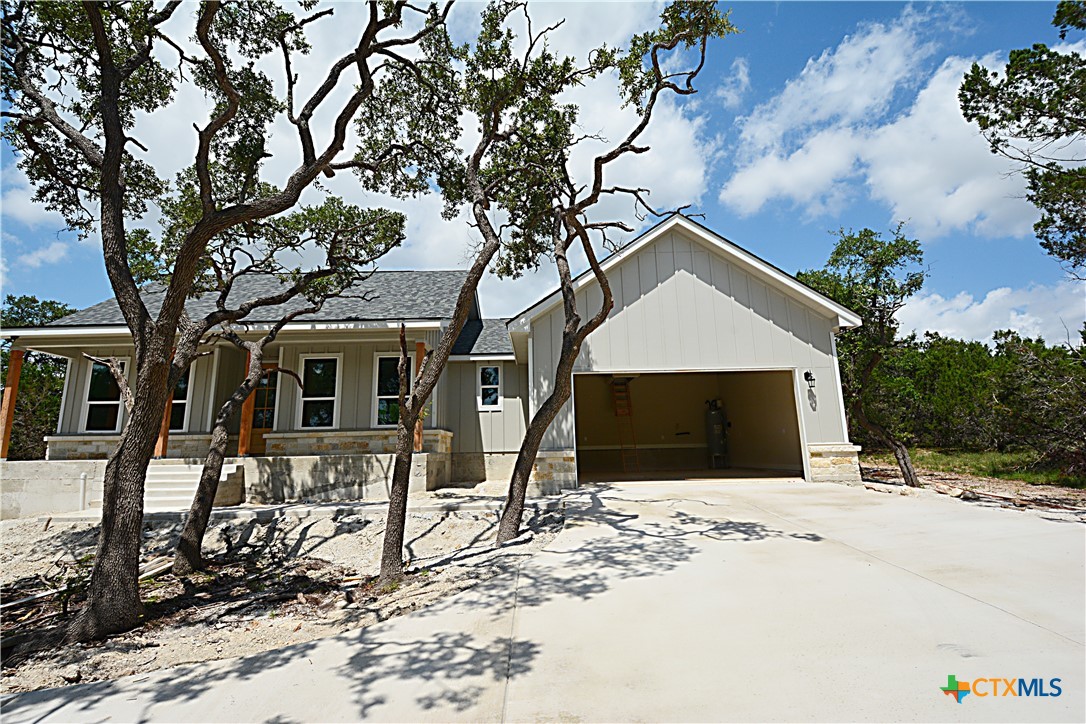 1560 Yaupon Drive Property Photo 1