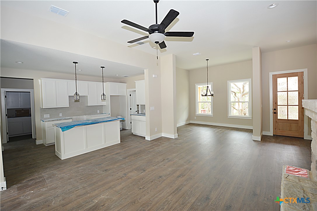 1560 Yaupon Drive Property Photo 4
