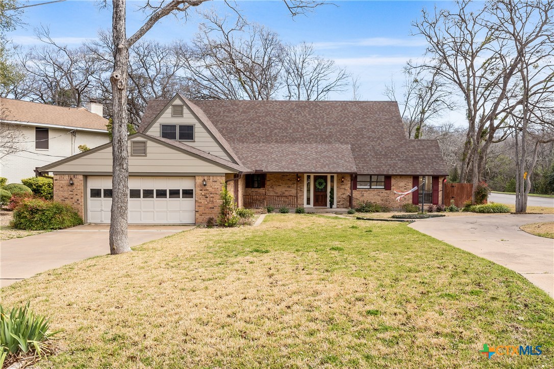 2821 Creek Side Drive Property Photo 1