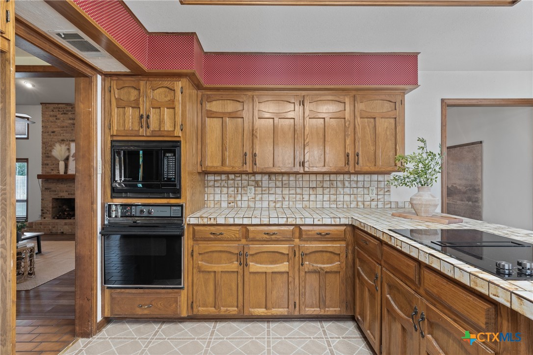2821 Creek Side Drive Property Photo 16