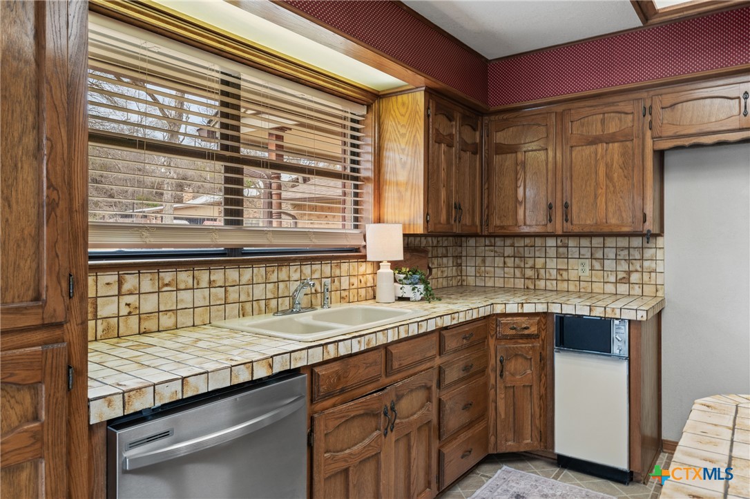 2821 Creek Side Drive Property Photo 17
