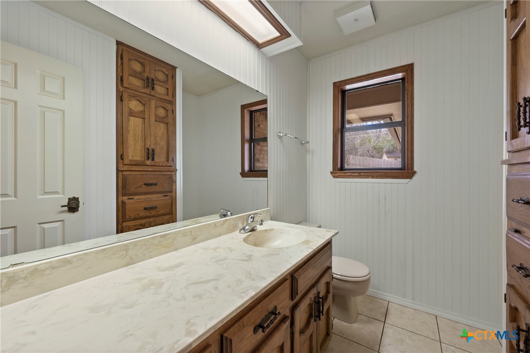 2821 Creek Side Drive Property Photo 21