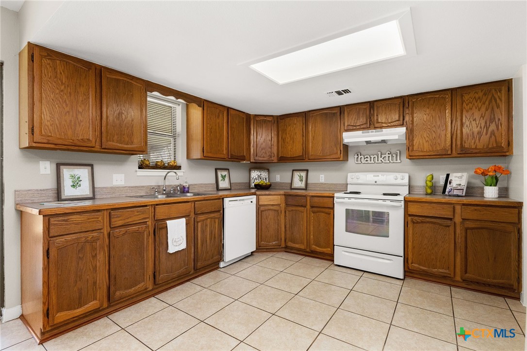 169 Woods End Property Photo 8