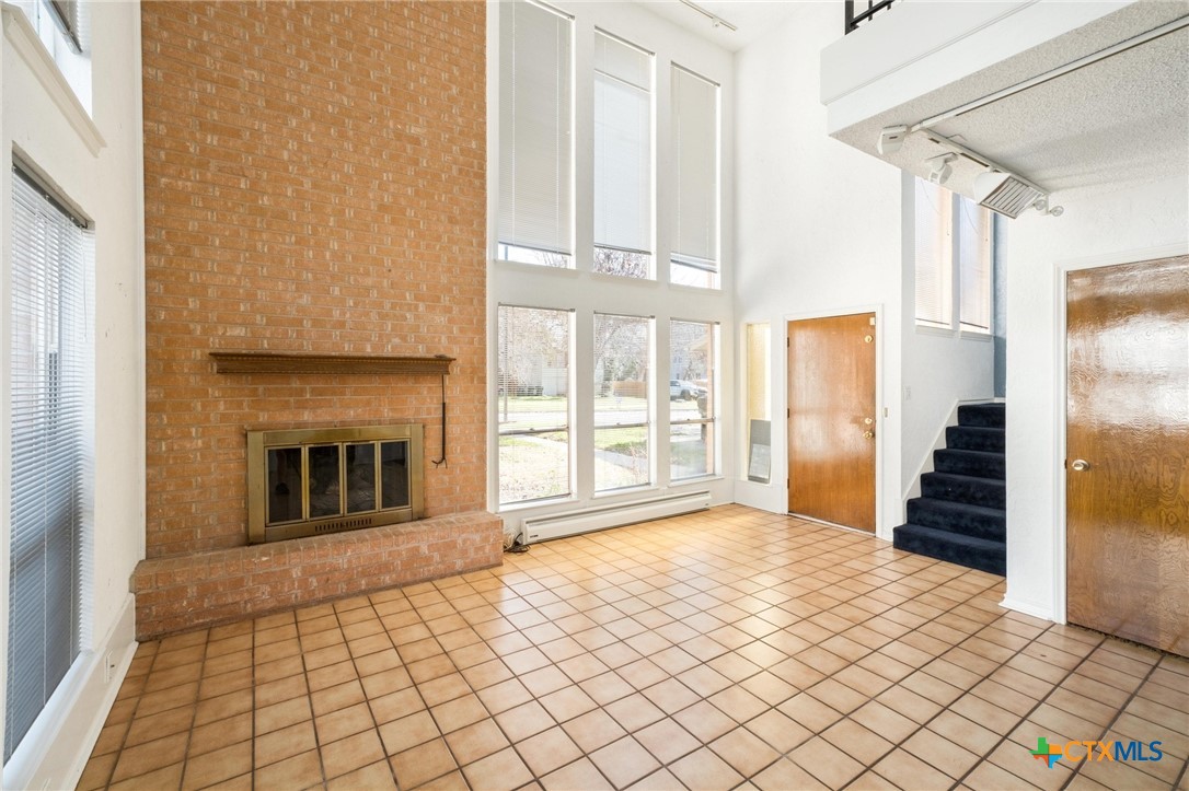 121 Scott Street Property Photo 5