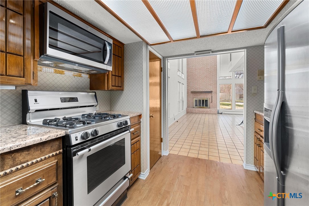 121 Scott Street Property Photo 6