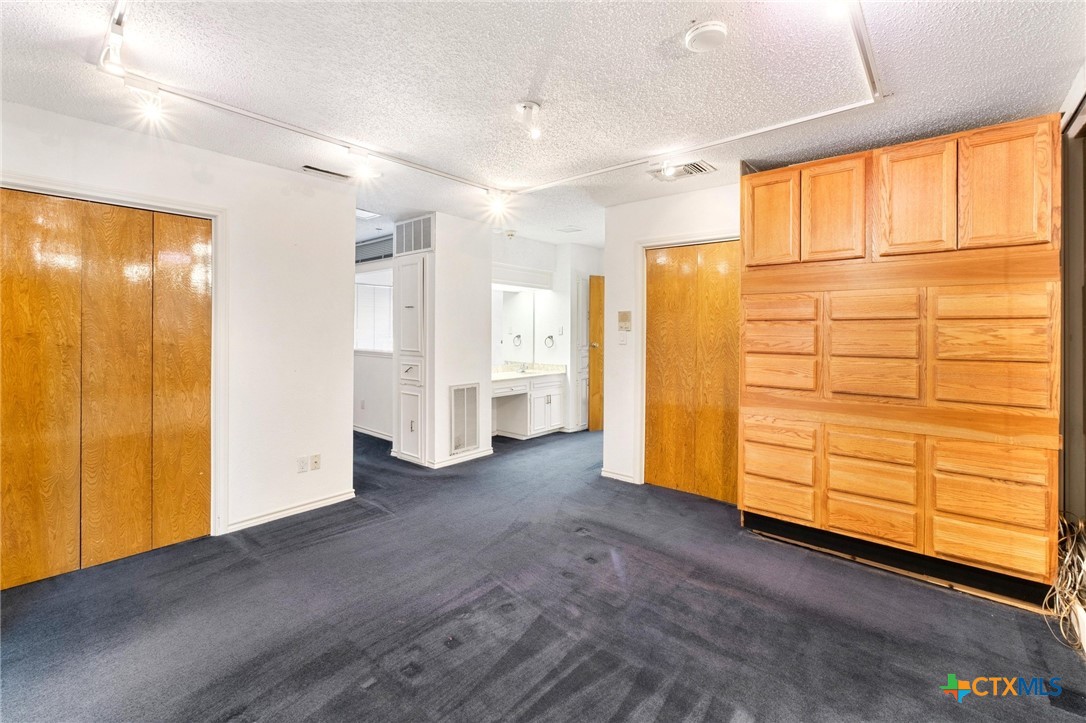 121 Scott Street Property Photo 13