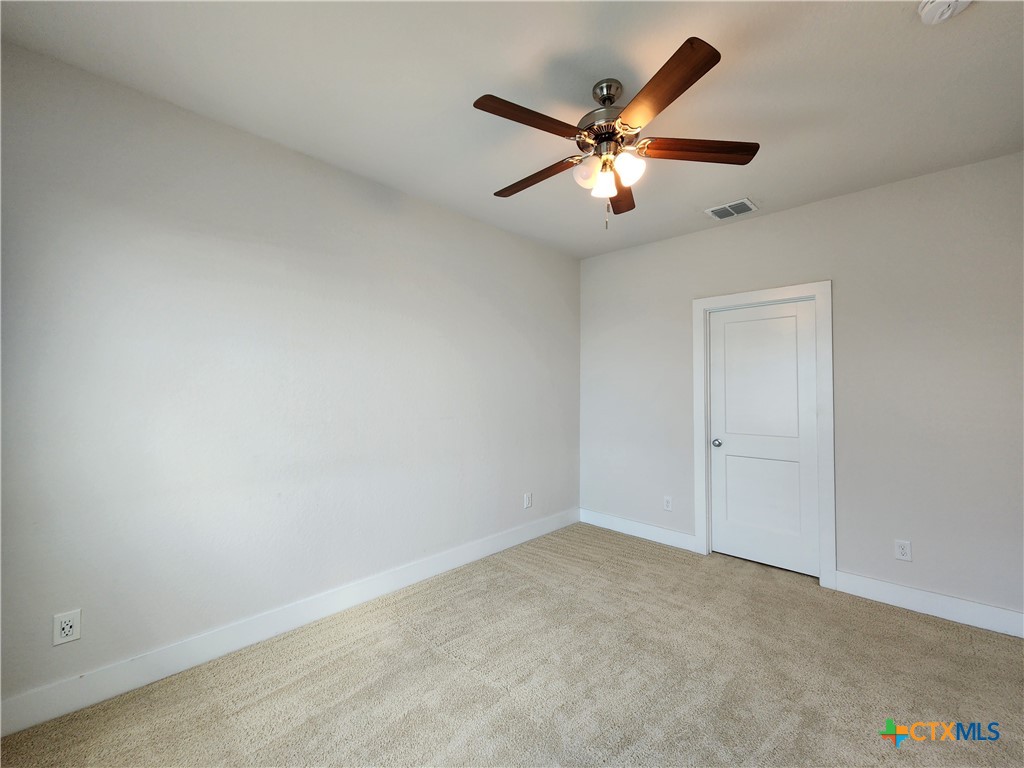 212 Sapphire Property Photo 16