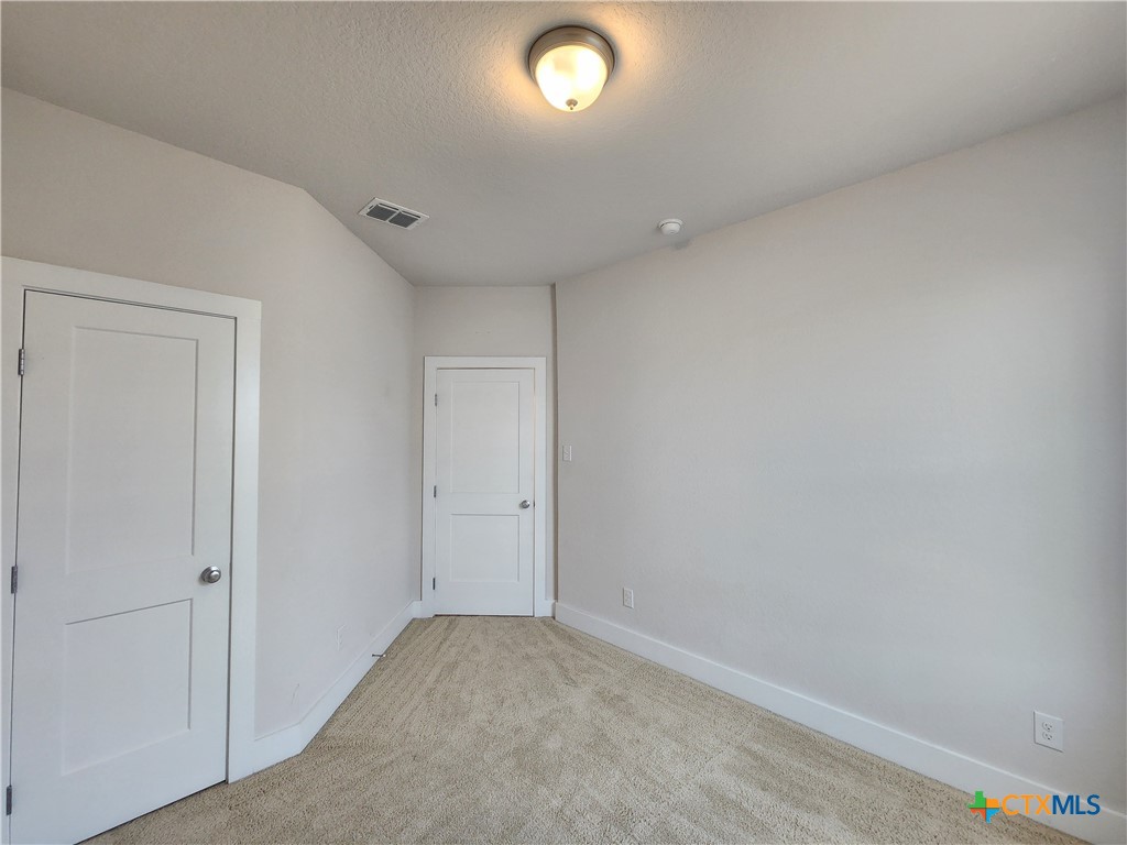 212 Sapphire Property Photo 19
